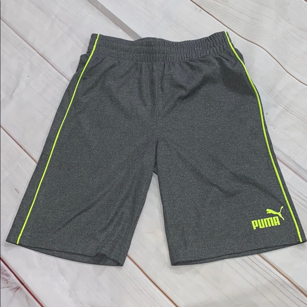 PUMA GRAY /Green Athletic Shorts Size 10